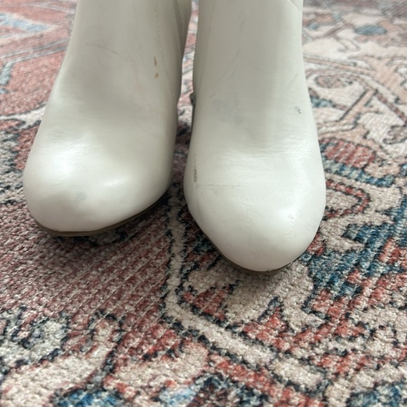 White booties - Picture 9 of 10